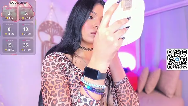 Snapshot of aisha_sakina chatting on 10.12.25 aisha sakina online show from 10.12.25