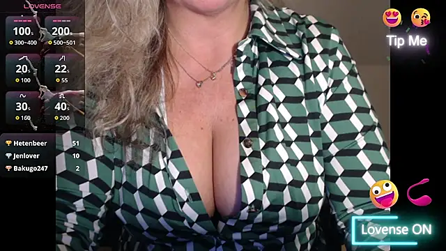 Snapshot of JenniLowen chatting on 03.27.26 JenniLowen online show from 03.27.26