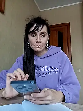 Snapshot of Francenia_lolis chatting on 02.03.25 Francenia lolis online show from 02.03.25