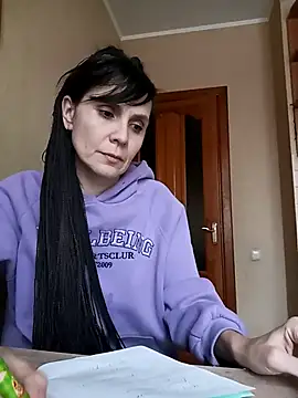 Snapshot of Francenia_lolis chatting on 02.04.25 Francenia lolis online show from 02.04.25