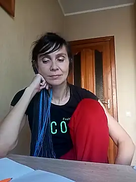 Snapshot of Francenia_lolis chatting on 09.24.25 Francenia lolis online show from 09.24.25