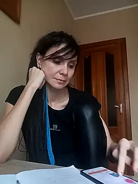 Snapshot of Francenia_lolis chatting on 10.16.25 Francenia lolis online show from 10.16.25