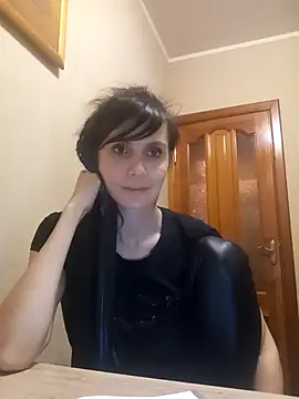 Snapshot of Francenia_lolis chatting on 10.27.25 Francenia lolis online show from 10.27.25