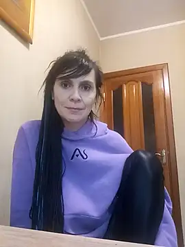 Snapshot of Francenia_lolis chatting on 11.18.25 Francenia lolis online show from 11.18.25