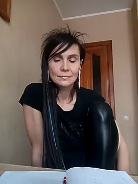 Snapshot of Francenia_lolis chatting on 02.13.26 Francenia lolis online show from 02.13.26