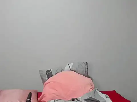 Snapshot of kittydollyx02 chatting on 12.02.24 kittydollyx02 online show from 12.02.24