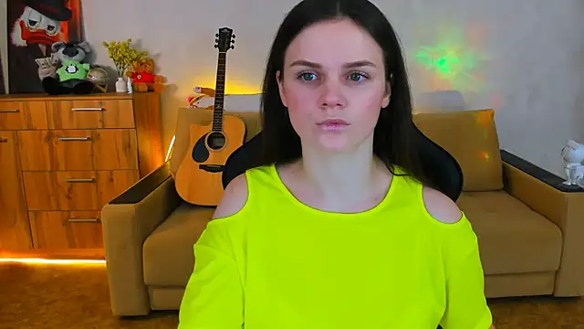 Lora Cain online show from 12.05.24