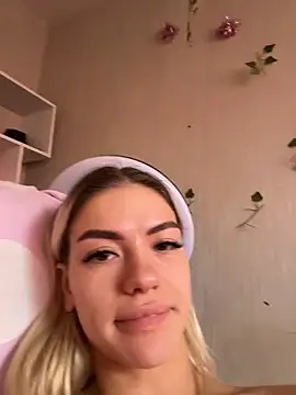 Snapshot of -Sexy_Barbie- chatting on 11.12.25 -Sexy Barbie- online show from 11.12.25