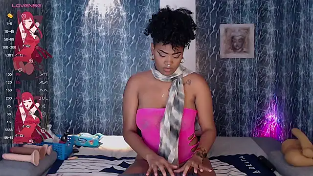 Snapshot of ebonyciaraqueen chatting on 11.19.25 ebonyciaraqueen online show from 11.19.25