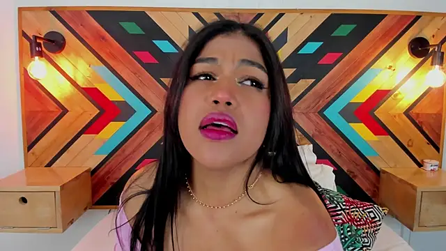 NaiirobiSwan online show from 02.15.25