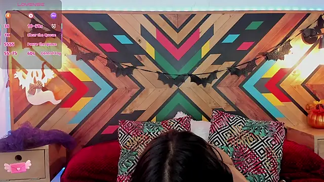 NaiirobiSwan online show from 10.30.25