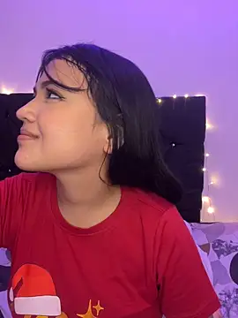 alisson carolina73 online show from 12.19.24