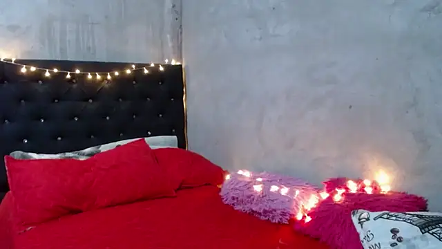 Snapshot of GeovannaFranco chatting on 02.18.25 GeovannaFranco online show from 02.18.25