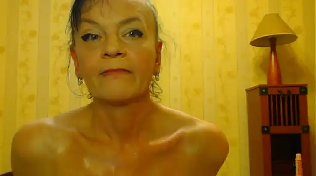 Snapshot of Valentina3859 chatting on 03.10.25 Valentina3859 online show from 03.10.25