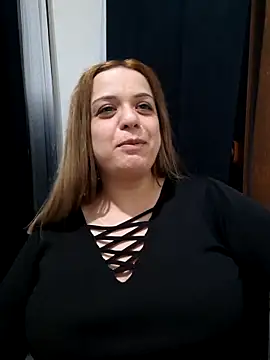 Snapshot of cansuozell chatting on 11.21.25 cansuozell online show from 11.21.25