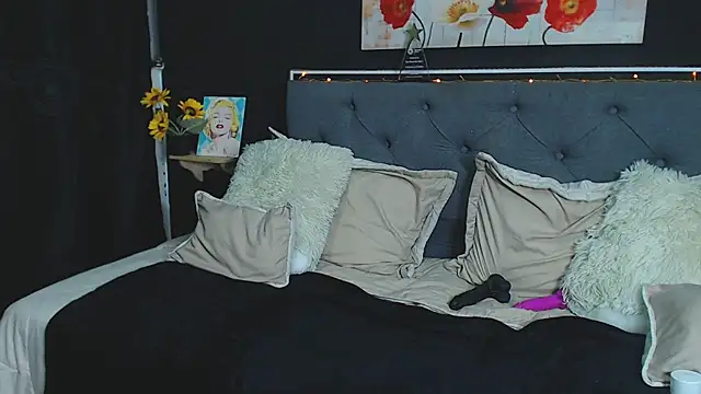 Snapshot of dulce_celeste15 chatting on 12.24.24 dulce celeste15 online show from 12.24.24