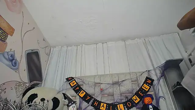 KOURTNEY-- online show from 10.11.25