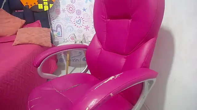 KOURTNEY-- online show from 10.29.25