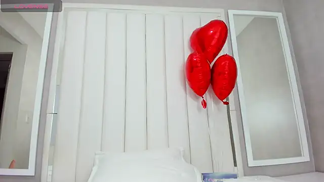 Snapshot of Carohorny4u chatting on 02.09.25 Carohorny4u online show from 02.09.25