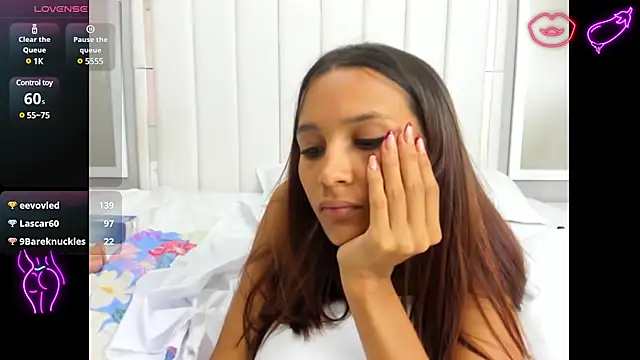 Snapshot of Carohorny4u chatting on 02.17.25 Carohorny4u online show from 02.17.25