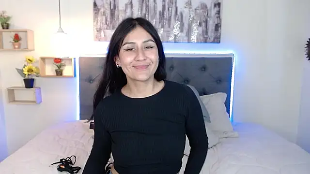 mia aira online show from 01.23.25