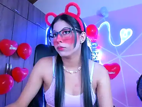 Snapshot of _ALLYSON18_ chatting on 02.16.25 ALLYSON18 online show from 02.16.25