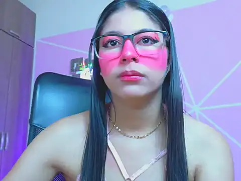 Snapshot of _ALLYSON18_ chatting on 04.25.26 ALLYSON18 online show from 04.25.26