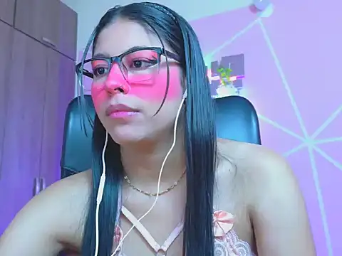 Snapshot of _ALLYSON18_ chatting on 04.25.26 ALLYSON18 online show from 04.25.26