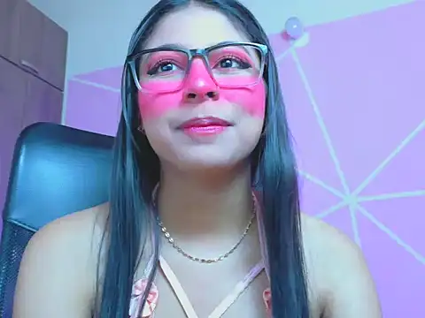 Snapshot of _ALLYSON18_ chatting on 04.27.26 ALLYSON18 online show from 04.27.26