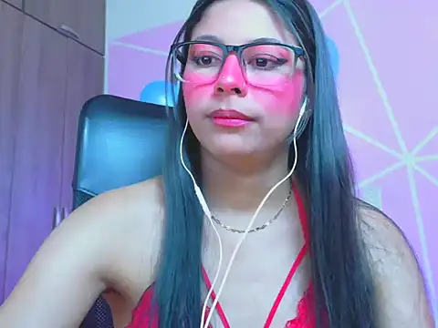 Snapshot of _ALLYSON18_ chatting on 04.29.26 ALLYSON18 online show from 04.29.26