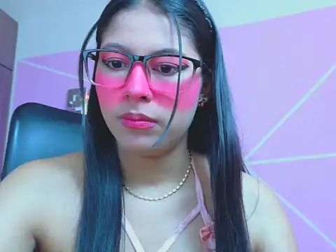Snapshot of _ALLYSON18_ chatting on 05.04.26 ALLYSON18 online show from 05.04.26