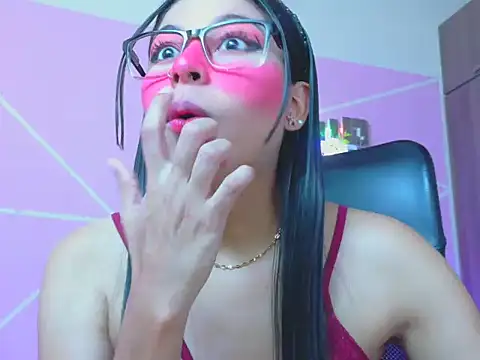 Snapshot of _ALLYSON18_ chatting on 05.17.26 ALLYSON18 online show from 05.17.26