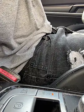 Snapshot of BigDcrizz chatting on 02.10.26 BigDcrizz online show from 02.10.26