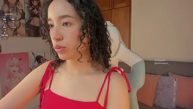 Snapshot of Heyloreley chatting on 01.29.25 Heyloreley online show from 01.29.25