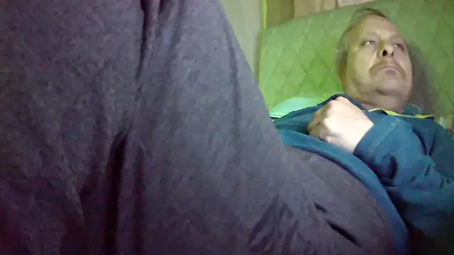 Snapshot of amylrmm1903 chatting on 03.16.25 amylrmm1903 online show from 03.16.25