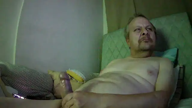 Snapshot of amylrmm1903 chatting on 12.03.25 amylrmm1903 online show from 12.03.25