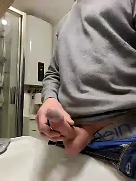 Snapshot of Veinedur chatting on 12.12.24 Veinedur online show from 12.12.24