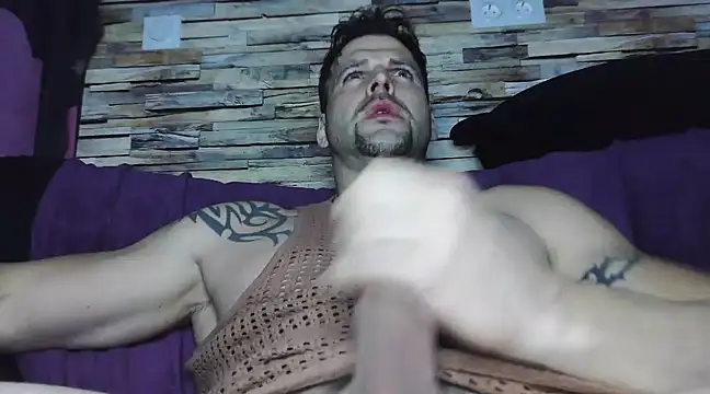 XxBigboybandxX online show from 03.18.25