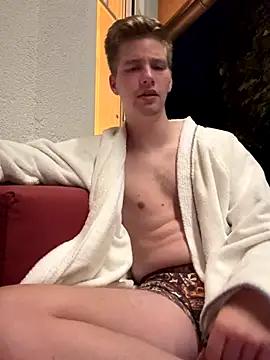 Snapshot of CDLukeLucy420 chatting on 09.18.25 CDLukeLucy420 online show from 09.18.25