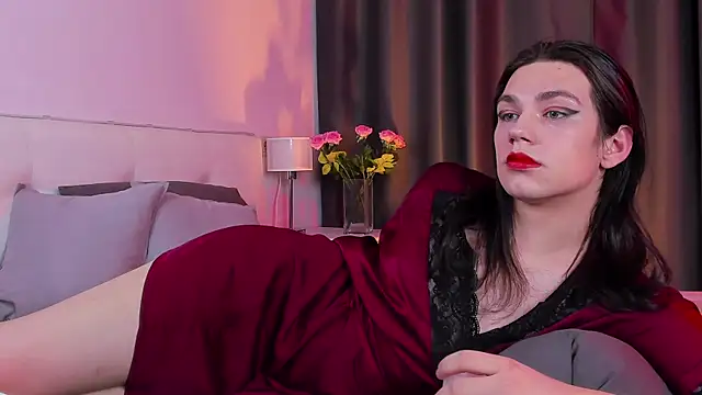 Alfreda Mills online show from 03.06.25