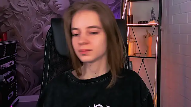 TinaDavil online show from 03.03.25