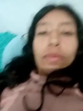 Snapshot of karolinee_66_ chatting on 12.04.24 karolinee 66 online show from 12.04.24