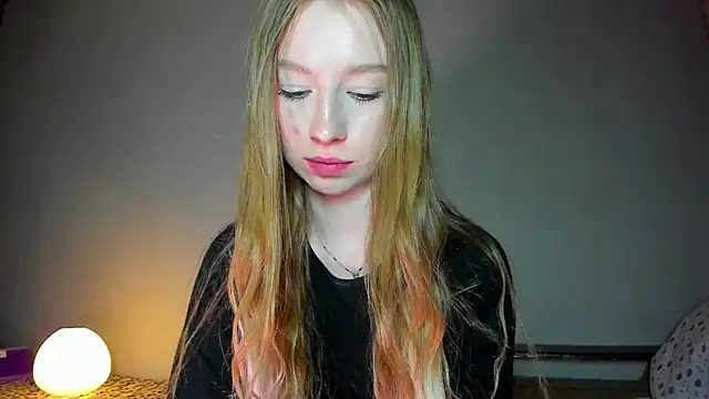 minidivaa  online show from 04.14.26