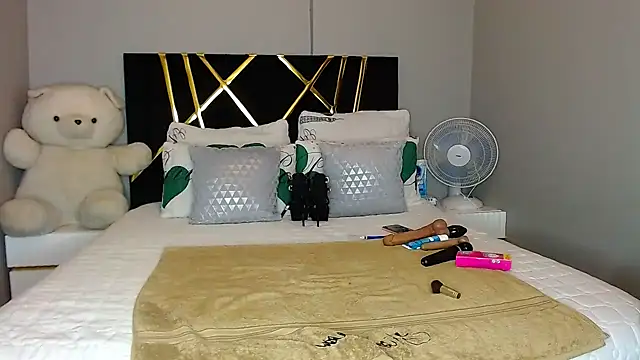 MissBigNipples online show from 03.01.25