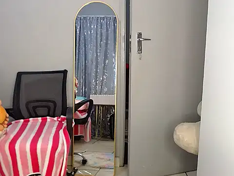 MissBigNipples online show from 01.11.26