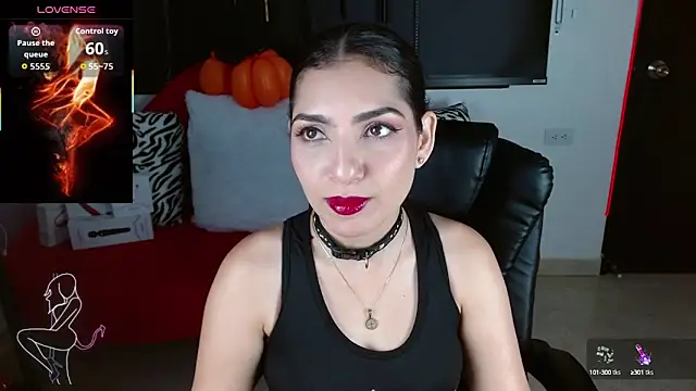 Carolaine69  online show from 10.02.25