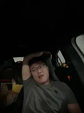 Snapshot of YoY-man chatting on 12.13.24 YoY-man online show from 12.13.24