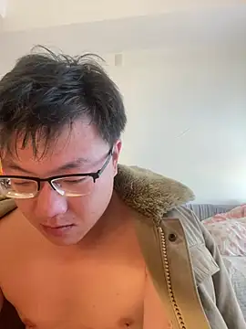 Snapshot of YoY-man chatting on 01.13.25 YoY-man online show from 01.13.25