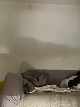 Snapshot of YoY-man chatting on 01.15.25 YoY-man online show from 01.15.25