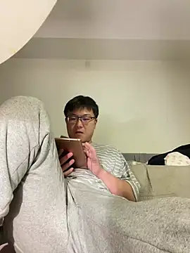 Snapshot of YoY-man chatting on 01.16.25 YoY-man online show from 01.16.25